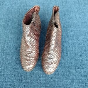 SESTO MEUCCI Leather Ankle Boots 7 Flat Brown Woven Booties Boho Italy